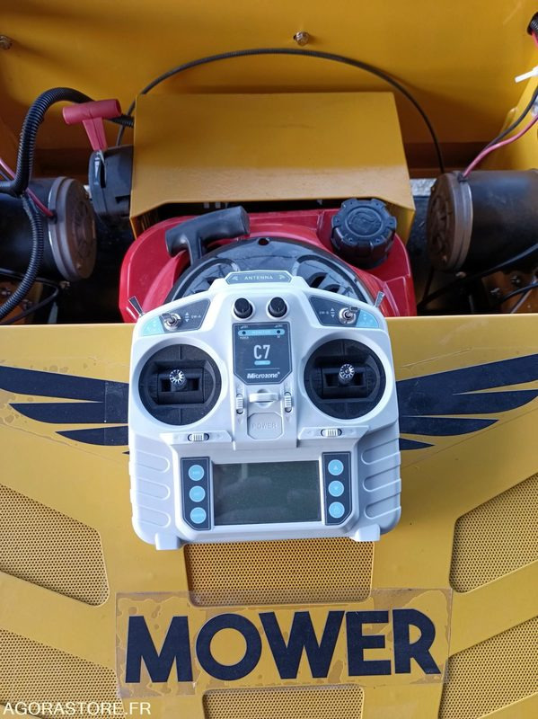 Debroussailleuse radiocommandée - Matériel de jardinage: photos 4 Debroussailleuse radiocommandée - Matériel de jardinage: photos 4