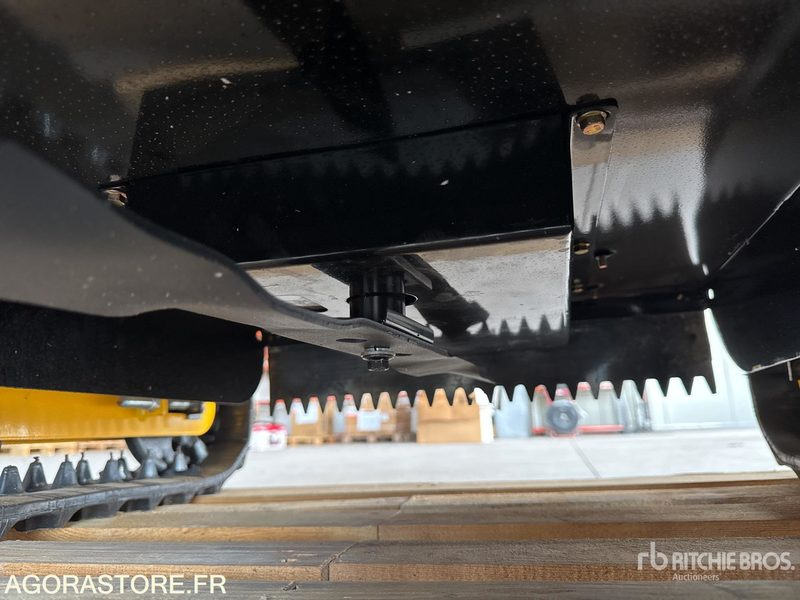 Debroussailleuse radiocommandée - Matériel de jardinage: photos 5 Debroussailleuse radiocommandée - Matériel de jardinage: photos 5