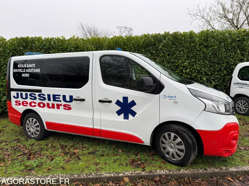 FF-800-VF - Roulant - RENAULT TRAFIC - VASP - CG KS - 337 746 Kms - Ambulance: photos 3 FF-800-VF - Roulant - RENAULT TRAFIC - VASP - CG KS - 337 746 Kms - Ambulance: photos 3