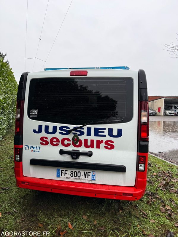 FF-800-VF - Roulant - RENAULT TRAFIC - VASP - CG KS - 337 746 Kms - Ambulance: photos 4 FF-800-VF - Roulant - RENAULT TRAFIC - VASP - CG KS - 337 746 Kms - Ambulance: photos 4