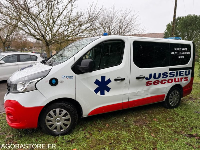 FF-800-VF - Roulant - RENAULT TRAFIC - VASP - CG KS - 337 746 Kms - Ambulance: photos 1 FF-800-VF - Roulant - RENAULT TRAFIC - VASP - CG KS - 337 746 Kms - Ambulance: photos 1