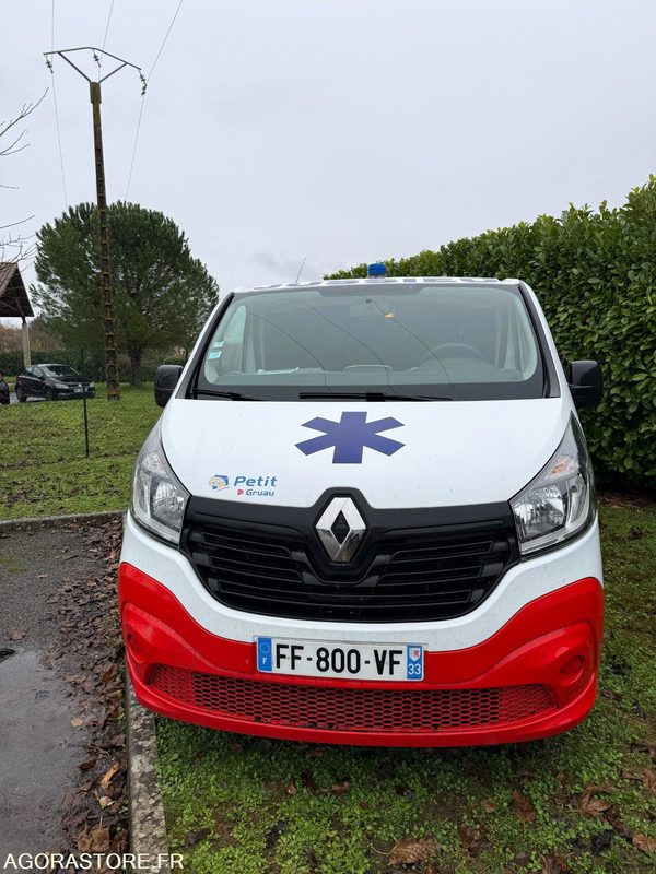 FF-800-VF - Roulant - RENAULT TRAFIC - VASP - CG KS - 337 746 Kms - Ambulance: photos 2 FF-800-VF - Roulant - RENAULT TRAFIC - VASP - CG KS - 337 746 Kms - Ambulance: photos 2