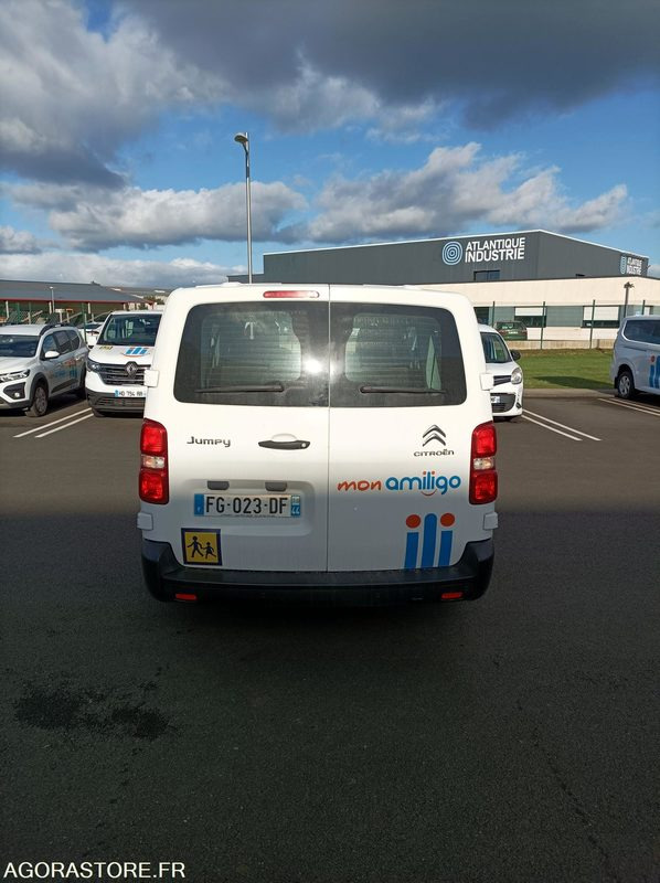 FG-023-DF - Roulant - CITROEN JUMPY SPACE TOURER - VP - 178 975 Kms - Minibus, Transport de personnes: photos 4 FG-023-DF - Roulant - CITROEN JUMPY SPACE TOURER - VP - 178 975 Kms - Minibus, Transport de personnes: photos 4