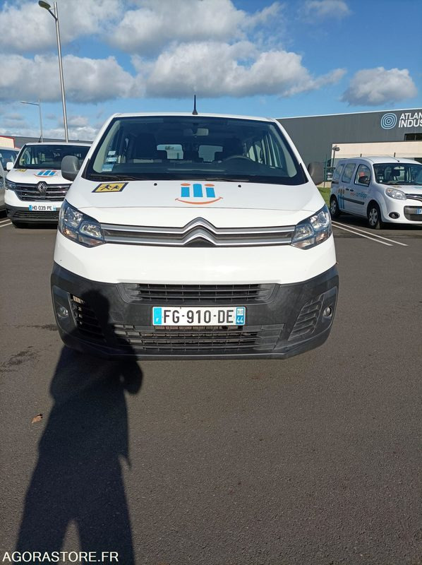 FG-910-DE - Roulant - CITROEN JUMPY SPACE TOURER - VP - 199 032 Kms - Minibus, Transport de personnes: photos 3 FG-910-DE - Roulant - CITROEN JUMPY SPACE TOURER - VP - 199 032 Kms - Minibus, Transport de personnes: photos 3