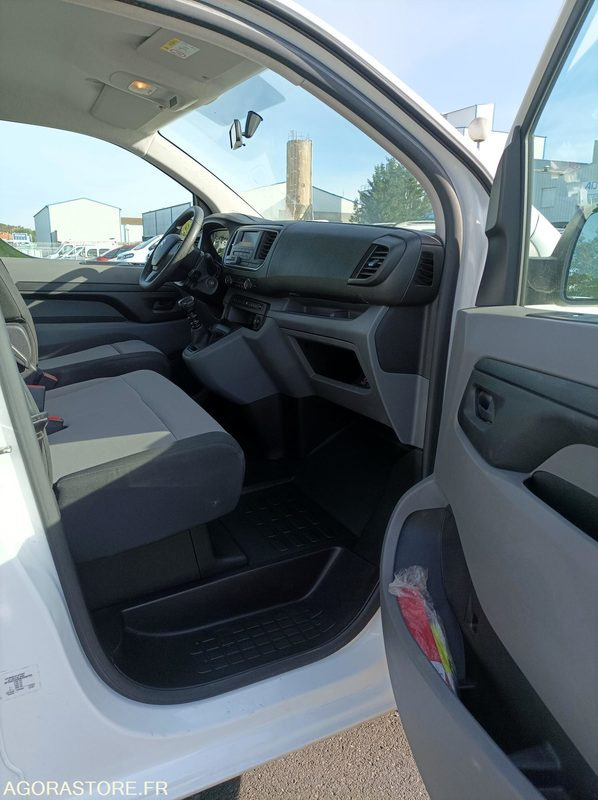 FG-949-DE - Roulant - CITROEN JUMPY SPACE TOURER - VP - 202 843 Kms en leasing occasion FG-949-DE - Roulant - CITROEN JUMPY SPACE TOURER - VP - 202 843 Kms: photos 10 FG-949-DE - Roulant - CITROEN JUMPY SPACE TOURER - VP - 202 843 Kms en leasing occasion FG-949-DE - Roulant - CITROEN JUMPY SPACE TOURER - VP - 202 843 Kms: photos 10