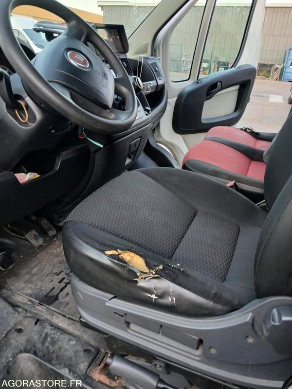 FIAT DUCATO - 2011 - 199963 KM - Utilitaire benne: photos 3 FIAT DUCATO - 2011 - 199963 KM - Utilitaire benne: photos 3