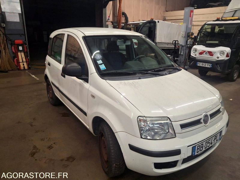 FIAT PANDA BI CARBURATION - Voiture: photos 3 FIAT PANDA BI CARBURATION - Voiture: photos 3