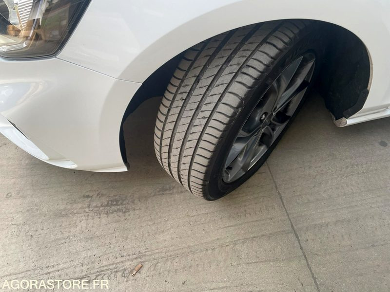 FORD FOCUS finition ST Line 122800 Kms 2021 - Voiture break: photos 5 FORD FOCUS finition ST Line 122800 Kms 2021 - Voiture break: photos 5