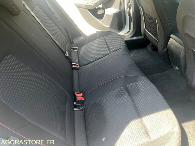 FORD FOCUS finition ST Line 122800 Kms 2021 - Voiture break: photos 3 FORD FOCUS finition ST Line 122800 Kms 2021 - Voiture break: photos 3