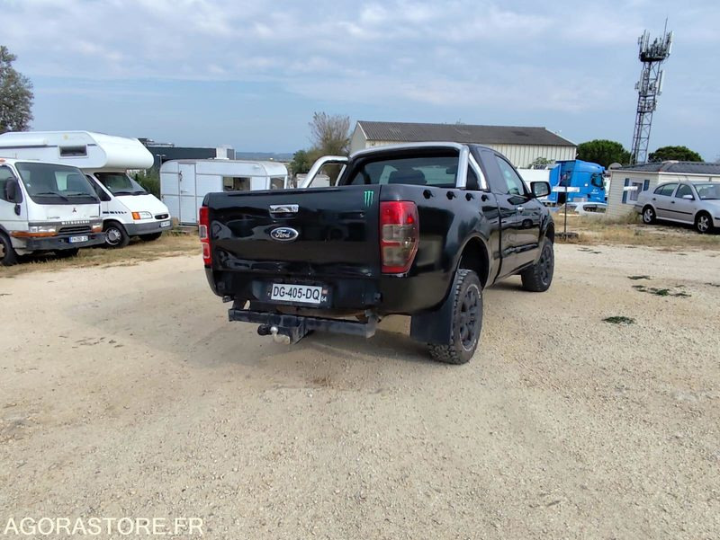 FORD RANGER XLT 2.2 TDCI 150CV EXTRA CABINE 4X4 - 2014 - 121060KMS - Pick-up: photos 5 FORD RANGER XLT 2.2 TDCI 150CV EXTRA CABINE 4X4 - 2014 - 121060KMS - Pick-up: photos 5