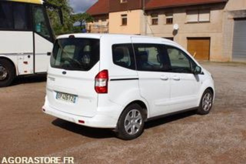 FORD TOURNEO - 2017 - 178 348 KMS - EP426FZ - Fourgonnette: photos 3 FORD TOURNEO - 2017 - 178 348 KMS - EP426FZ - Fourgonnette: photos 3
