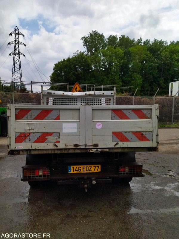 FORD TRANSIT BENNE SIMPLE CABINE DE 2006 - Utilitaire benne: photos 3 FORD TRANSIT BENNE SIMPLE CABINE DE 2006 - Utilitaire benne: photos 3
