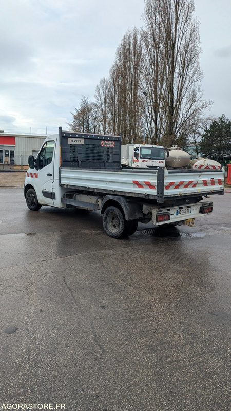 FOURGON RENAULT MASTER BENNE -3 Places - 2013 / 215084Km (M20320) - Fourgon utilitaire: photos 4 FOURGON RENAULT MASTER BENNE -3 Places - 2013 / 215084Km (M20320) - Fourgon utilitaire: photos 4