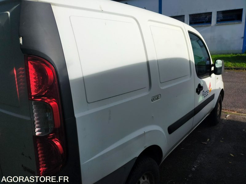 Fiat Doblo Essence et GNV - Fourgonnette: photos 5 Fiat Doblo Essence et GNV - Fourgonnette: photos 5
