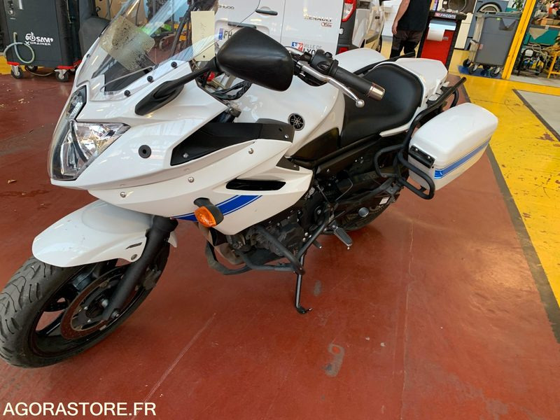 G MOTO XJ6 DQ-603-DY - Motocyclette: photos 1 G MOTO XJ6 DQ-603-DY - Motocyclette: photos 1