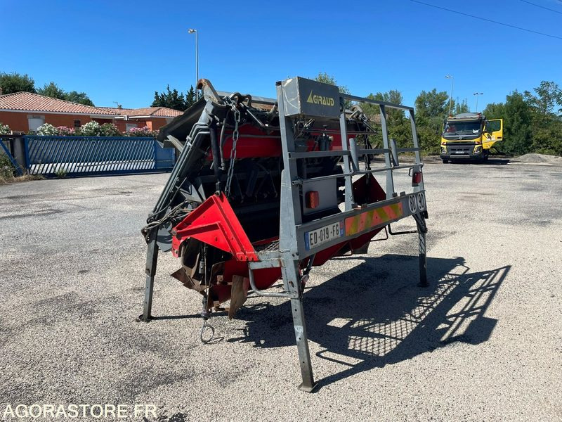 GRAVILLONNEUR ROLA 450 MAUGUIN D'OCCASION - Travaux routiers: photos 2 GRAVILLONNEUR ROLA 450 MAUGUIN D'OCCASION - Travaux routiers: photos 2