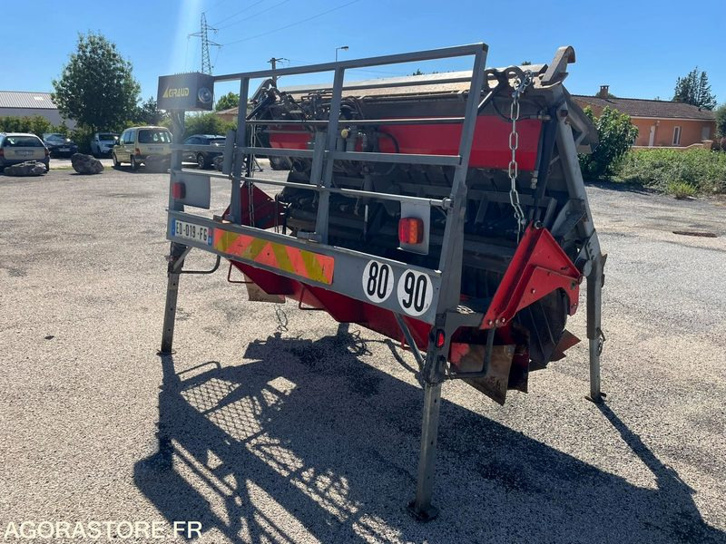 GRAVILLONNEUR ROLA 450 MAUGUIN D'OCCASION - Travaux routiers: photos 3 GRAVILLONNEUR ROLA 450 MAUGUIN D'OCCASION - Travaux routiers: photos 3