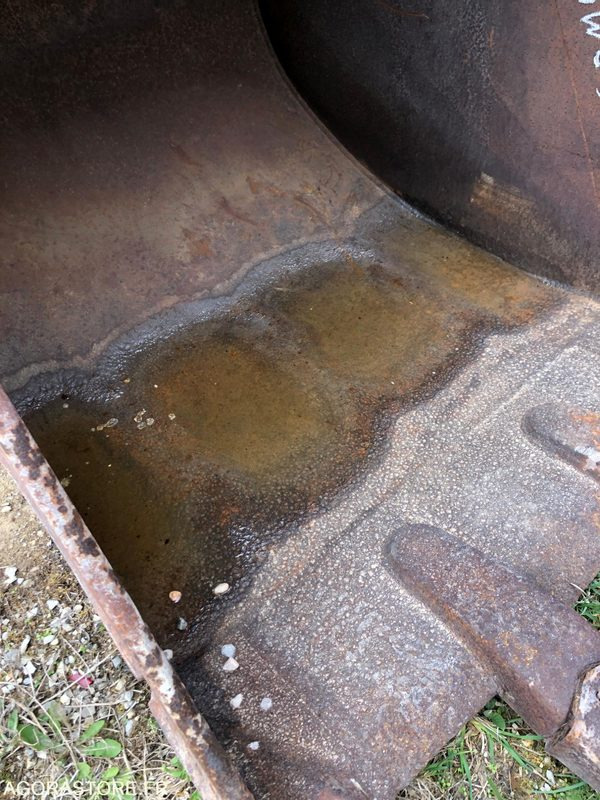 Godet CASE 110cm axes 60 et 75mm - Godet pour pelle: photos 4 Godet CASE 110cm axes 60 et 75mm - Godet pour pelle: photos 4