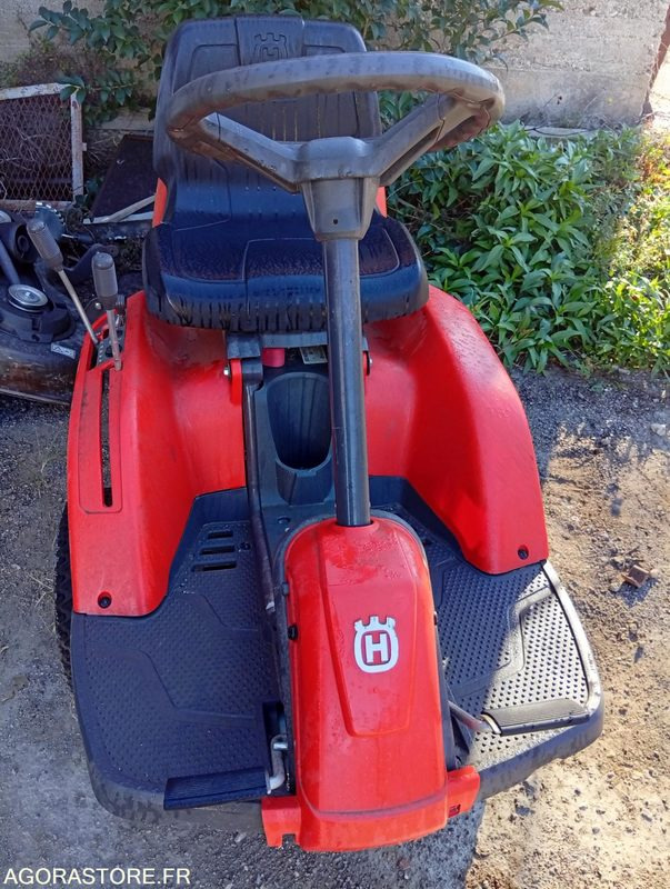 HUSQVARNA RIDER R112C5 - Motofaucheuse: photos 5 HUSQVARNA RIDER R112C5 - Motofaucheuse: photos 5