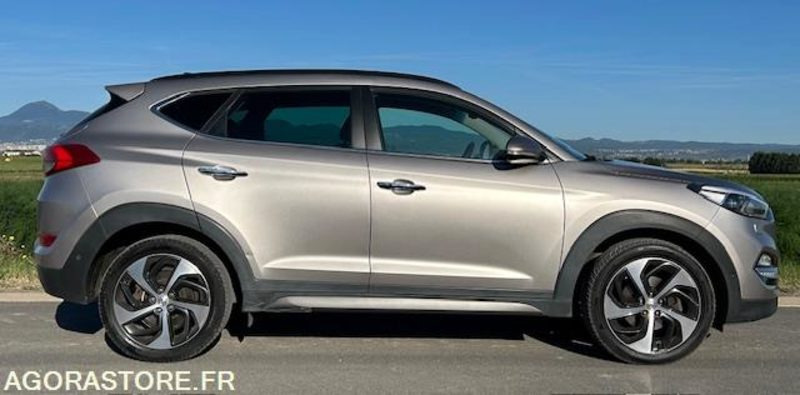 HYUNDAI TUCSON III 1.7 CRDI 141 CH EXECUTIVE 2WD DCT-7 - 2016 - 141 950 kms - SUV: photos 1 HYUNDAI TUCSON III 1.7 CRDI 141 CH EXECUTIVE 2WD DCT-7 - 2016 - 141 950 kms - SUV: photos 1