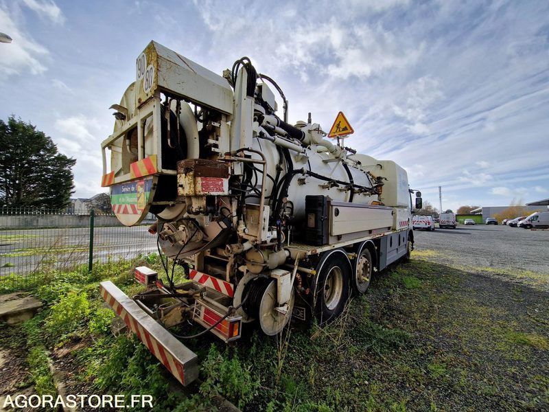 Hydrocureur Renault Premium - 2004 - 503400 kms - DC747DT - Camion hydrocureur: photos 3 Hydrocureur Renault Premium - 2004 - 503400 kms - DC747DT - Camion hydrocureur: photos 3