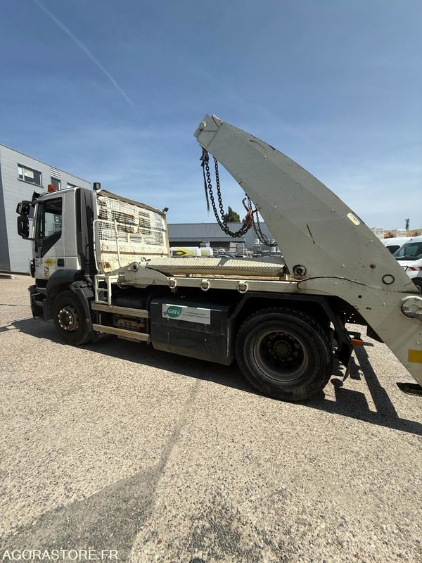 IVECO STRALIS MULTIBENNE 4x2 - 2015 / 61000KM - Camion multibenne: photos 3 IVECO STRALIS MULTIBENNE 4x2 - 2015 / 61000KM - Camion multibenne: photos 3