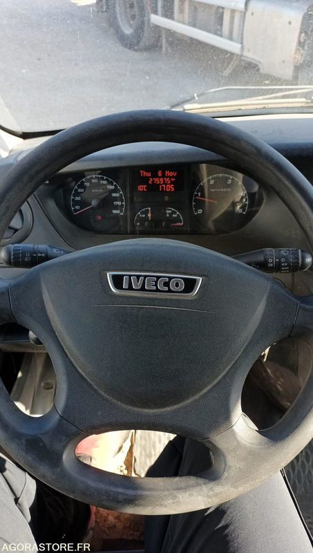 Iveco - 2013 - 275975kms - CX-315-AK - Fourgon utilitaire: photos 3 Iveco - 2013 - 275975kms - CX-315-AK - Fourgon utilitaire: photos 3