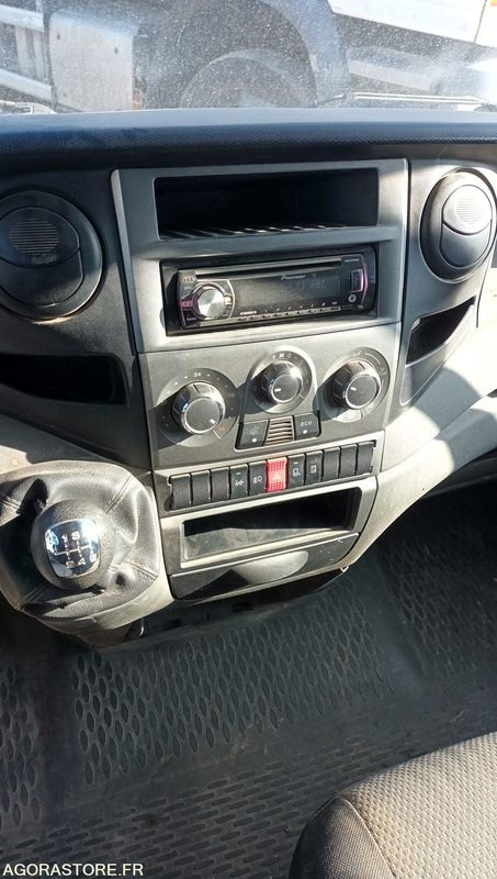 Iveco - 2013 - 275975kms - CX-315-AK - Fourgon utilitaire: photos 5 Iveco - 2013 - 275975kms - CX-315-AK - Fourgon utilitaire: photos 5