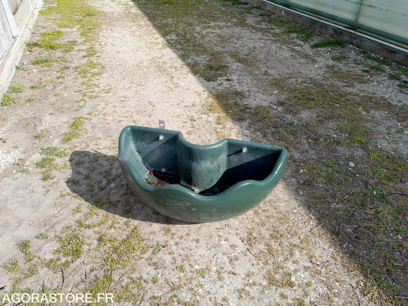 Jardinières suspendues demi-lune 85cm - Matériel de jardinage: photos 1 Jardinières suspendues demi-lune 85cm - Matériel de jardinage: photos 1