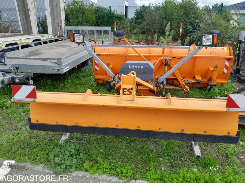 Lame à neige Europe Service Agilo25 (LN062) - Matériel de jardinage: photos 1 Lame à neige Europe Service Agilo25 (LN062) - Matériel de jardinage: photos 1