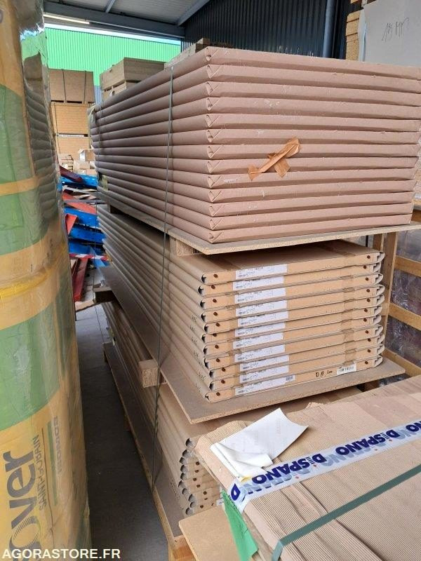 Lot de menuiseries LEBODOORS - Outil/ Équipement: photos 3 Lot de menuiseries LEBODOORS - Outil/ Équipement: photos 3