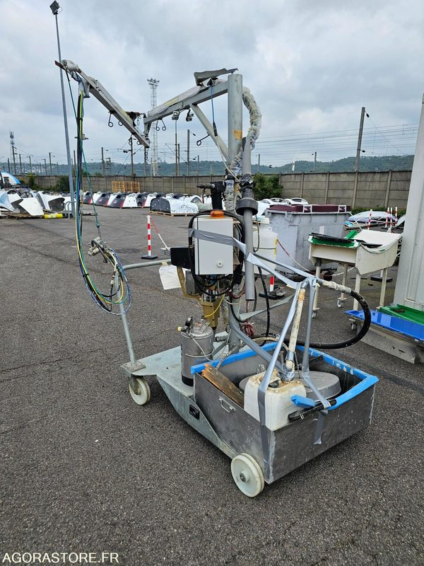 MACHINE A COMPOSITE PATRIOT MATRA L 48 - 230803 - Matériel de chantier: photos 4 MACHINE A COMPOSITE PATRIOT MATRA L 48 - 230803 - Matériel de chantier: photos 4