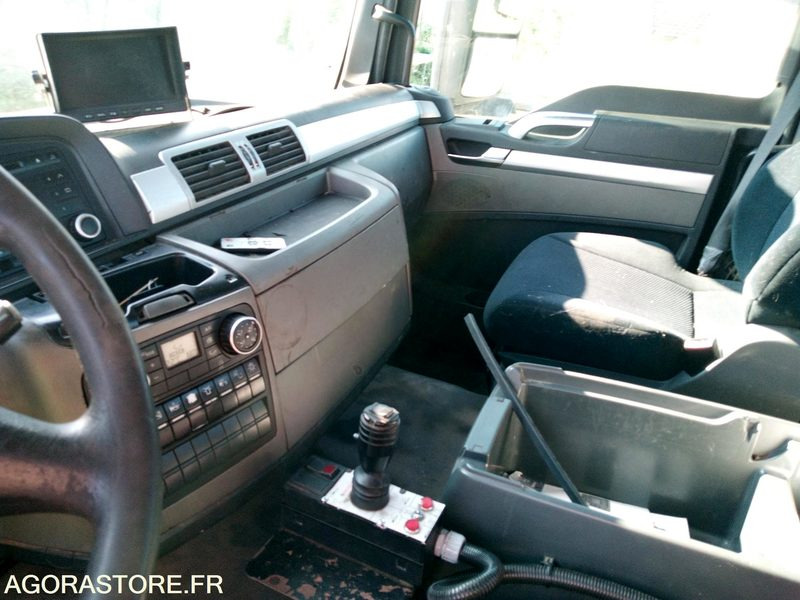 MAN amplirol - Camion ampliroll: photos 5 MAN amplirol - Camion ampliroll: photos 5