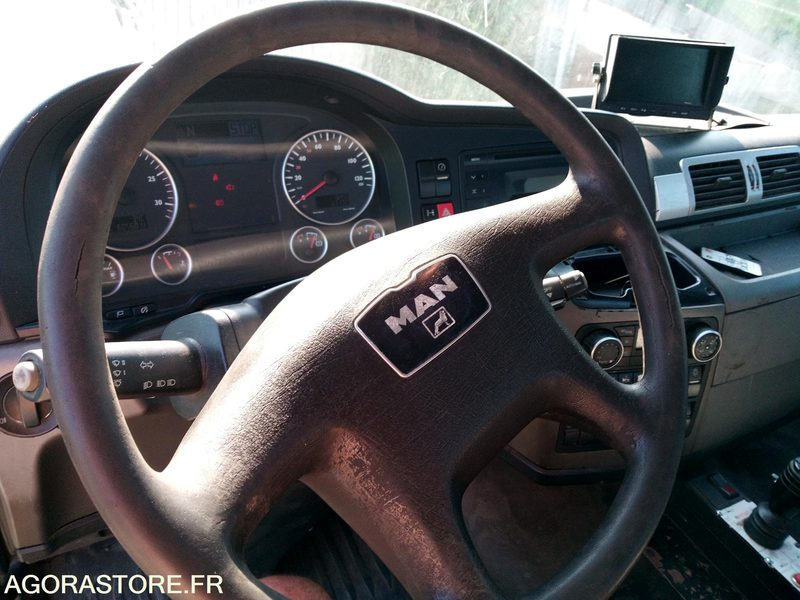 MAN amplirol - Camion ampliroll: photos 4 MAN amplirol - Camion ampliroll: photos 4