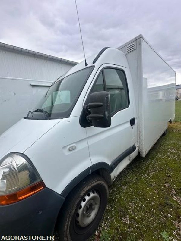 MASTER RENAULT - 2010 - 380015 Kms - Fourgon utilitaire: photos 4 MASTER RENAULT - 2010 - 380015 Kms - Fourgon utilitaire: photos 4