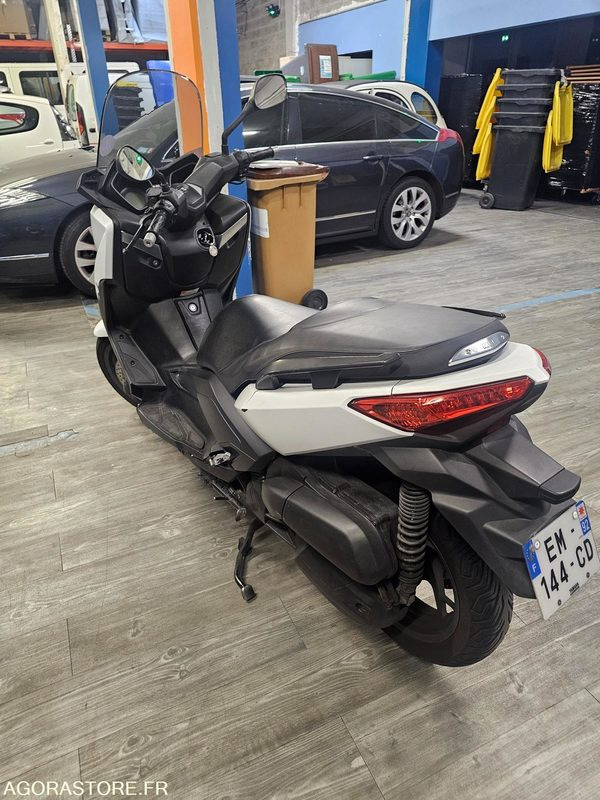 MBK EVOLIS - 2017 - 16338KM - EM144CD (CG ABS) - Motocyclette: photos 4 MBK EVOLIS - 2017 - 16338KM - EM144CD (CG ABS) - Motocyclette: photos 4