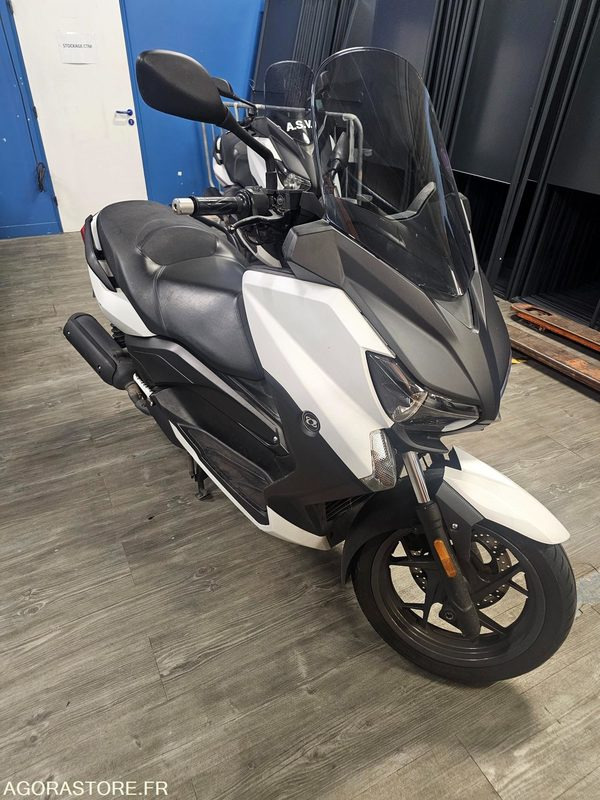 MBK EVOLIS - 2017 - 16338KM - EM144CD (CG ABS) - Motocyclette: photos 2 MBK EVOLIS - 2017 - 16338KM - EM144CD (CG ABS) - Motocyclette: photos 2