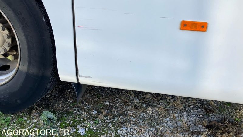 MERCEDES INTOURO N°093252 - Bus scolaire: photos 4 MERCEDES INTOURO N°093252 - Bus scolaire: photos 4