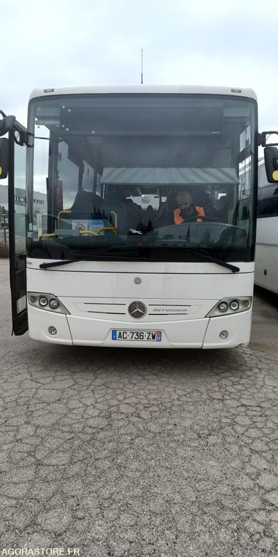 MERCEDES INTOURO N°093361 - Bus scolaire: photos 1 MERCEDES INTOURO N°093361 - Bus scolaire: photos 1
