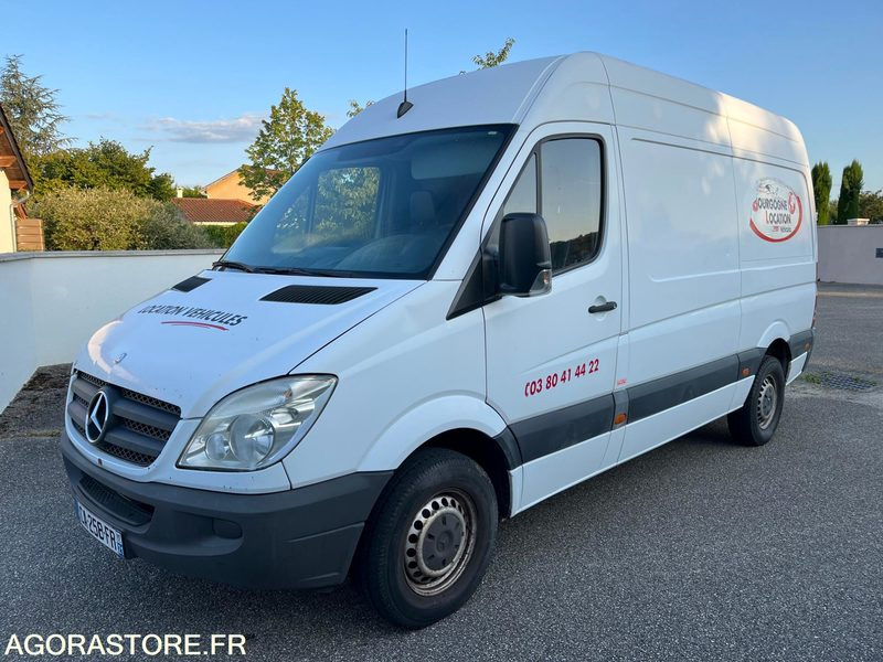 MERCEDES SPRINTER - 2007 / 182 000 KM - Fourgon utilitaire: photos 1 MERCEDES SPRINTER - 2007 / 182 000 KM - Fourgon utilitaire: photos 1