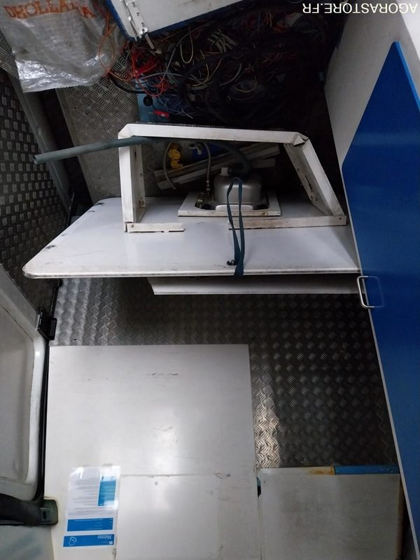 MERCEDES Sprinter 411CDI Fourgon L4 VASP 2004 148238Km ROULANT PRO UNIQUEMENT - Fourgon utilitaire: photos 1 MERCEDES Sprinter 411CDI Fourgon L4 VASP 2004 148238Km ROULANT PRO UNIQUEMENT - Fourgon utilitaire: photos 1