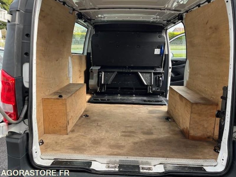 MERCEDES VITO MIXTO 116 CDI LONG 5 PLACES - 2021 - 193 000km - Fourgon utilitaire: photos 3 MERCEDES VITO MIXTO 116 CDI LONG 5 PLACES - 2021 - 193 000km - Fourgon utilitaire: photos 3