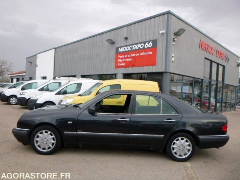 MERCEDES classe E 420 v8 W210 - 1996 - immatriculation espagnole vente pour pro - Voiture: photos 2 MERCEDES classe E 420 v8 W210 - 1996 - immatriculation espagnole vente pour pro - Voiture: photos 2