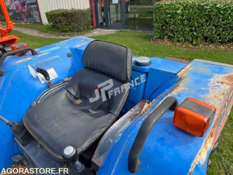 MICRO TRACTEUR ISEKI 22 CV 3 cylindres diesel 1194H 2RM - Tracteur agricole: photos 2 MICRO TRACTEUR ISEKI 22 CV 3 cylindres diesel 1194H 2RM - Tracteur agricole: photos 2