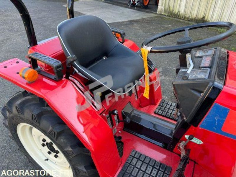 MICROTRACTEUR YANMAR 16CV 3 CYLINDRES DIESEL D'OCCASION 4 RM PDF 3 PTS COMPLET - Tracteur agricole: photos 3 MICROTRACTEUR YANMAR 16CV 3 CYLINDRES DIESEL D'OCCASION 4 RM PDF 3 PTS COMPLET - Tracteur agricole: photos 3