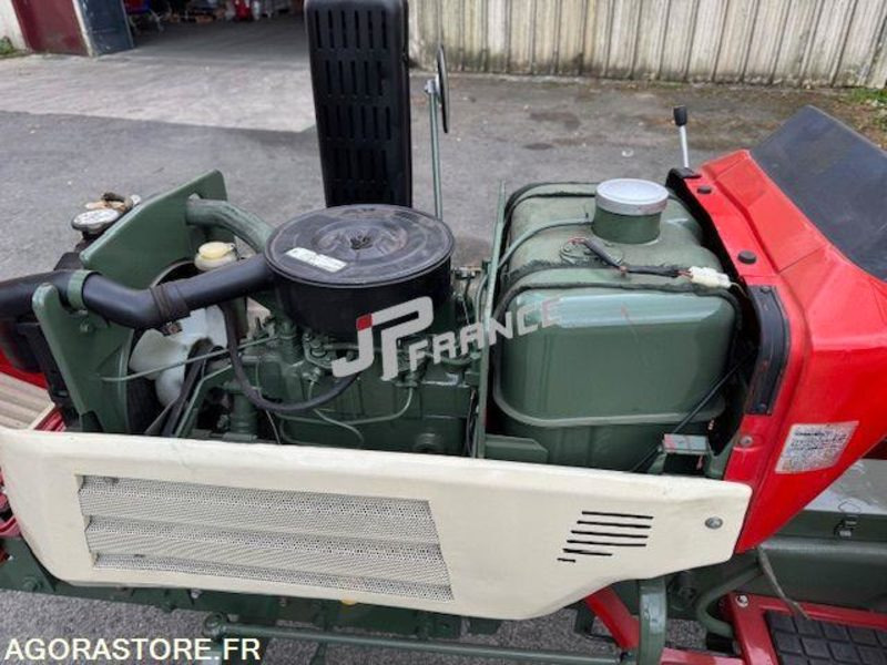 MICROTRACTEUR YANMAR 20CV 2 CYLINDRES 1150CM3 D'OCCASION 2RM TRES BON ETAT 810H - Tracteur agricole: photos 5 MICROTRACTEUR YANMAR 20CV 2 CYLINDRES 1150CM3 D'OCCASION 2RM TRES BON ETAT 810H - Tracteur agricole: photos 5