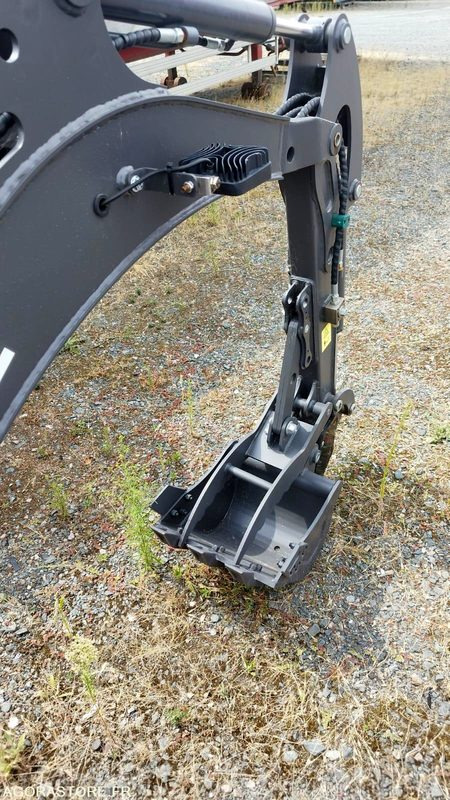 MINI-PELLE MOTEUR KUBOTA - HUAYEE HY20 - Pelle: photos 3 MINI-PELLE MOTEUR KUBOTA - HUAYEE HY20 - Pelle: photos 3