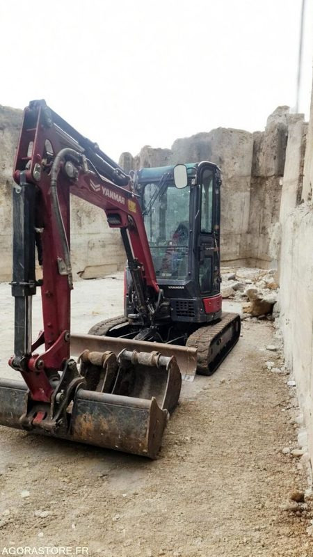 MINI PELLE SUR CHENILLE YANMAR VIO23-6 - Mini pelle: photos 3 MINI PELLE SUR CHENILLE YANMAR VIO23-6 - Mini pelle: photos 3