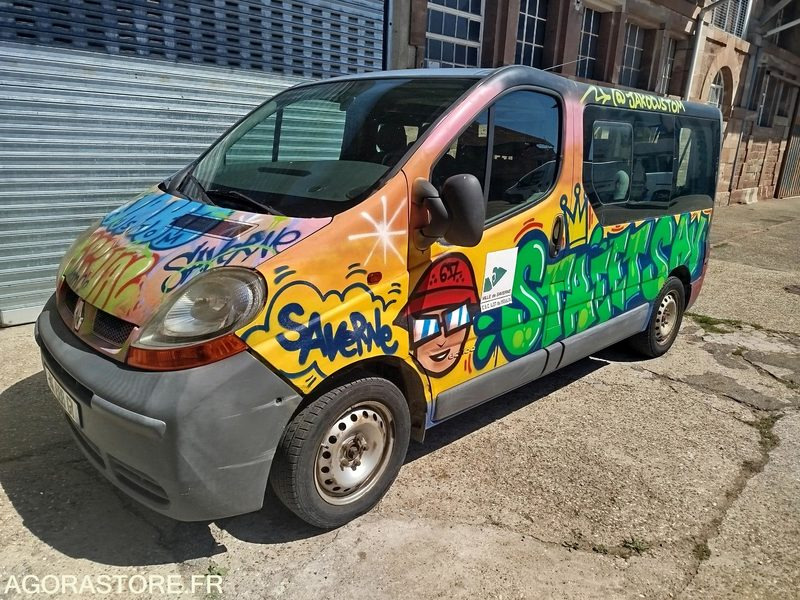 MINIBUS - Voiture: photos 3 MINIBUS - Voiture: photos 3