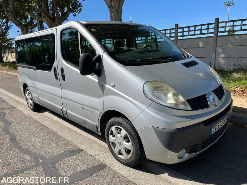 MINIBUS VL - 9 PLACES - TRAFIC - L2 H1 - 115 CH - CLIM- 165200 KMS - ATTELAGE - Minibus, Transport de personnes: photos 1 MINIBUS VL - 9 PLACES - TRAFIC - L2 H1 - 115 CH - CLIM- 165200 KMS - ATTELAGE - Minibus, Transport de personnes: photos 1